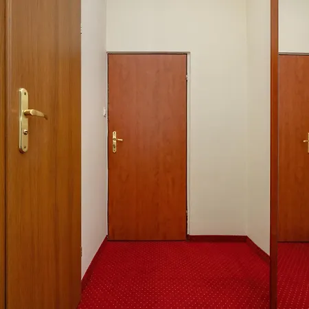 Gryf Ośrodek Ośrodek wypoczynkowy 2*